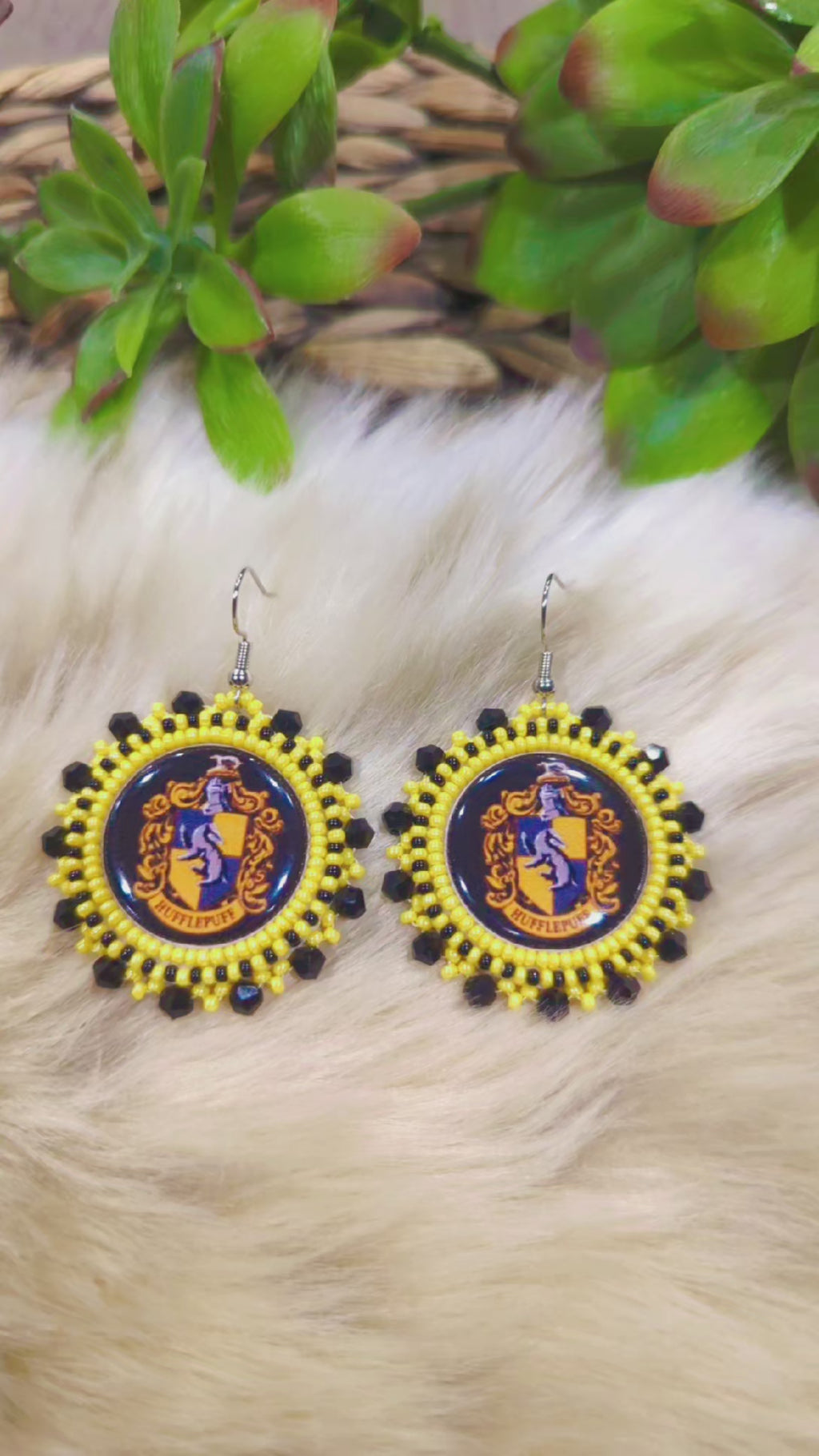 Hufflepuff crest