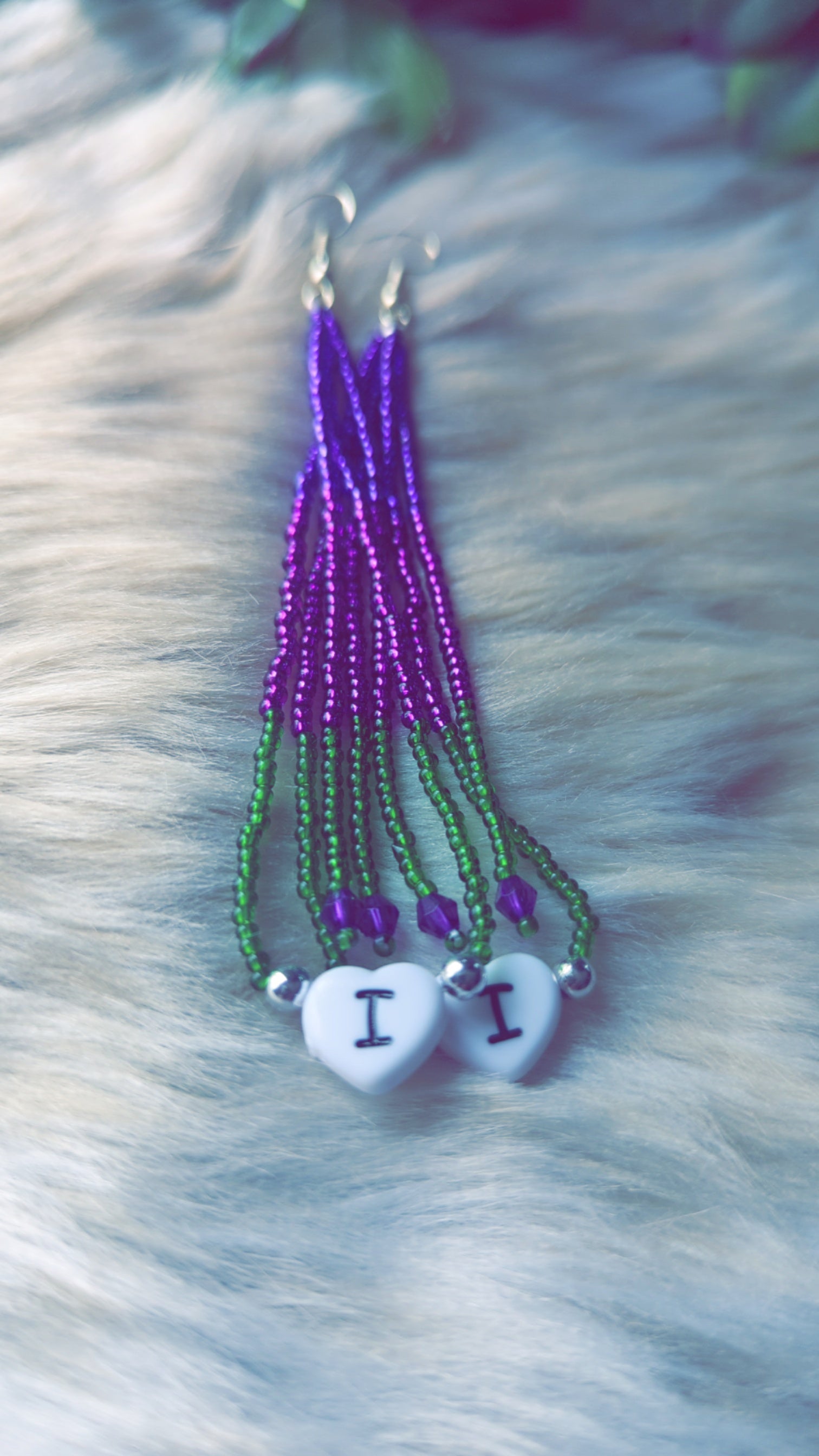 Letter 2 loop dangles