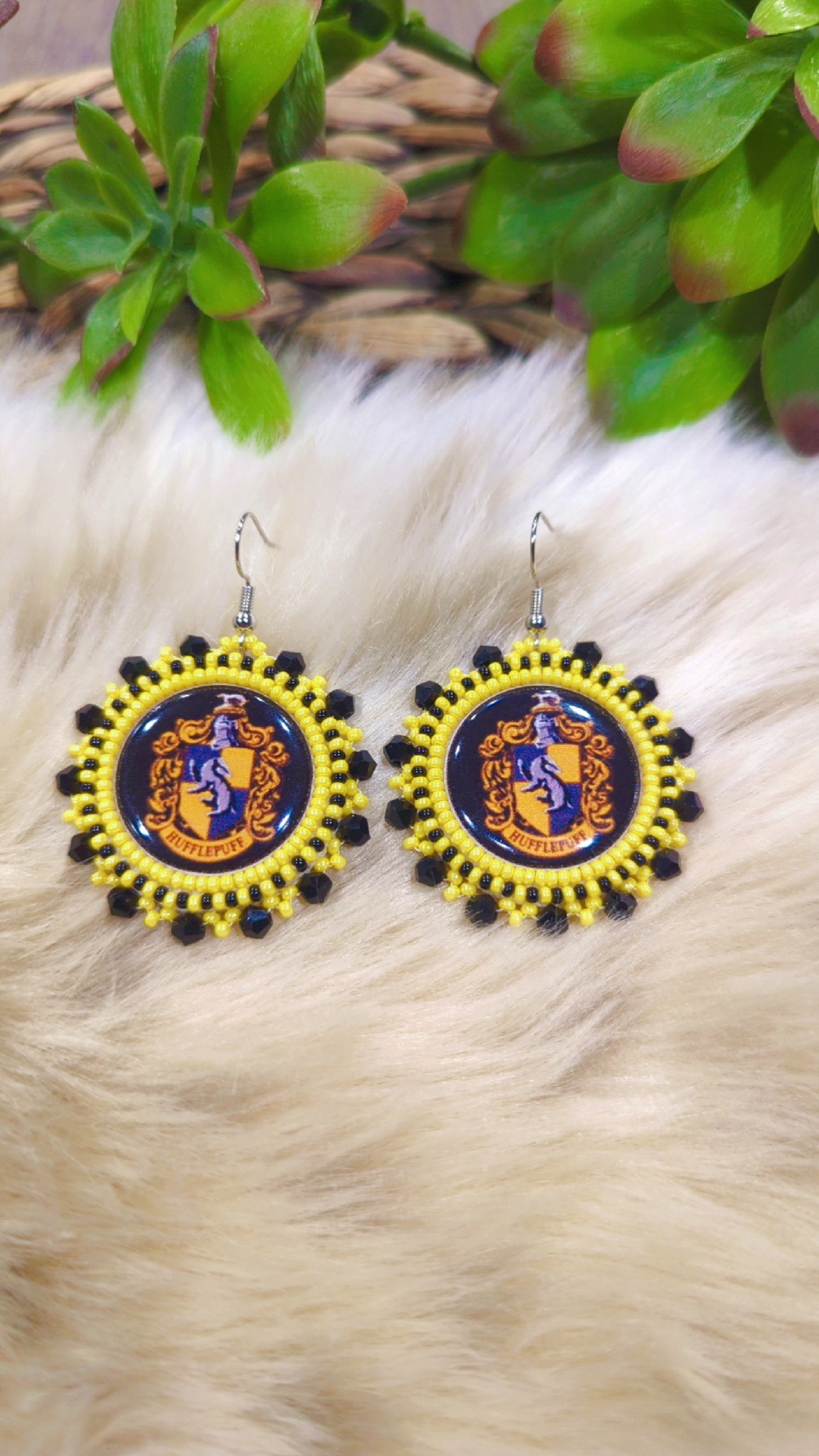 Hufflepuff crest